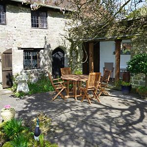 Character 2 Double Bedroom Cottage In Shaftesbury Exterior photo