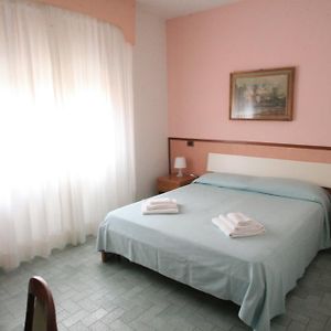 Hotel Redi Montecatini Terme Room photo