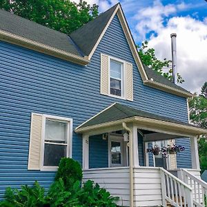 23Maple Bed & Breakfast Haliburton Exterior photo