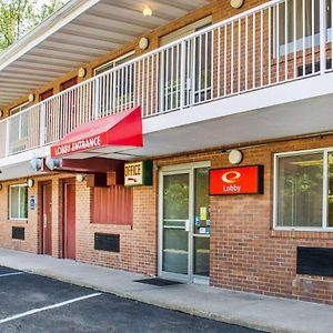 Econo Lodge Drums Exterior photo