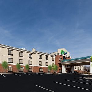 Holiday Inn Express Hotel & Suites Greensboro-East, An Ihg Hotel Exterior photo