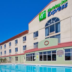 Holiday Inn Express Hotel & Suites Live Oak By Ihg Exterior photo