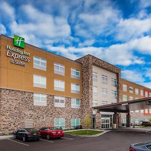 Holiday Inn Express & Suites - Rice Lake By Ihg Exterior photo