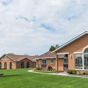 Super 8 By Wyndham Port Elgin Hotel Exterior photo