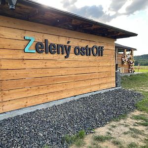 Zeleny Ostroff Treehouse Hotel Jirikov  Exterior photo