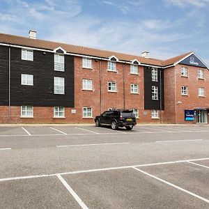 Travelodge Stansted Great Dunmow Exterior photo