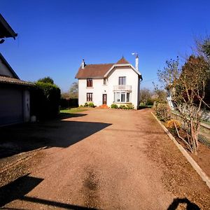 Chambre Avec Pension Ou Demi Pension Gray-la-Ville Exterior photo