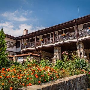 Семеен Хотел Ажур Hotel Kotel Exterior photo