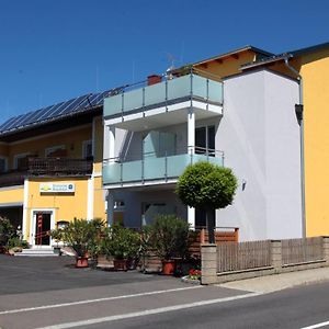 Hotel & Fruehstueckspension Raabtal Feldbach  Exterior photo