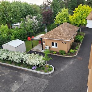 Maisonnette Dans La Nature En Pleine Ville. Trois-Rivieres Exterior photo