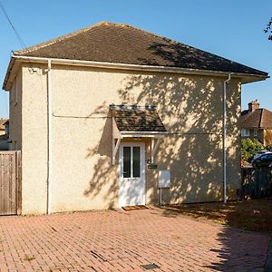 Pass The Keys Stylish 2 Bed Apartment Parking Oxford Exterior photo