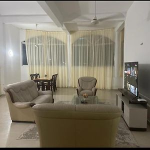 Lux Suites Mkomani Beachfront Apartment Mombasa Exterior photo