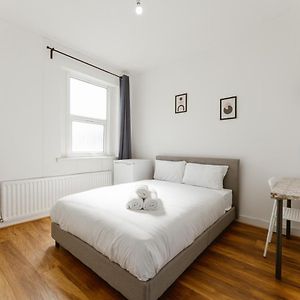 Leyton Comfy Double Rooms -50 London Exterior photo