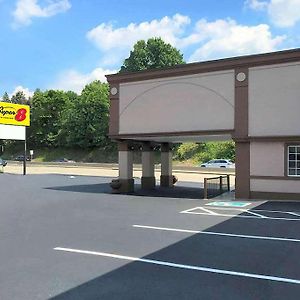 Super 8 By Wyndham Greensburg Hotel Exterior photo