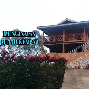 Penginapan Putri Kembar Villa Malino Exterior photo