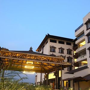 Shyama Sarovar Portico Hotel Orai Exterior photo