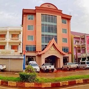 Soubundith Hotel Pakse Exterior photo