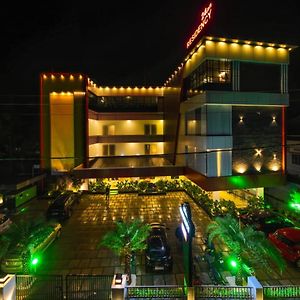 Hotel 24Inn Residency Pathanamthitta Exterior photo