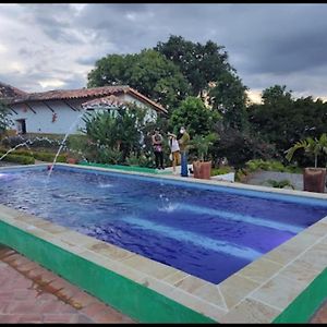 Hospedaje Casa Grande Arbolito Hotel Barichara Exterior photo