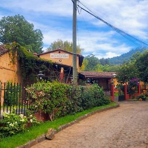 Villa Patzcuaro Garden Hotel Exterior photo