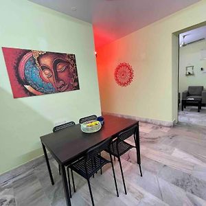 Beautiful 2Bhk Centrally Located With Free Parking Apartment Hyderabad Exterior photo