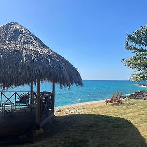 Whispering Clouds Beach House Villa Sandy Ground Exterior photo