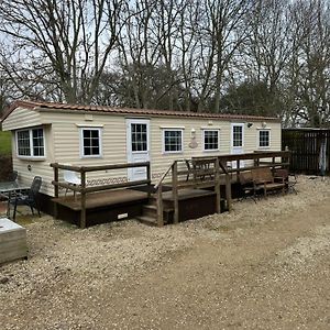 Static Mobile Home Set In Our 20 Acres Of Farmland Horspath Exterior photo