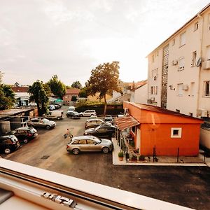 Rest In The Center Apartment Niksic Exterior photo