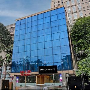 Super Townhouse Refresh Hotel Kolkata Exterior photo