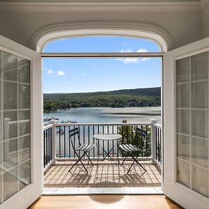 Luxury Lake Oasis ~ Hot Tub ~ Stunning Views ~ Bar Villa Greenwood Lake Exterior photo