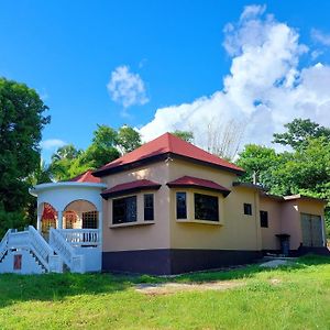 The Happy Retreat Villa In Belmont, Jamaica Blue Hole Exterior photo