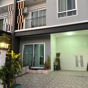 Nice Stay House At Khlong Sam Rangsit Exterior photo