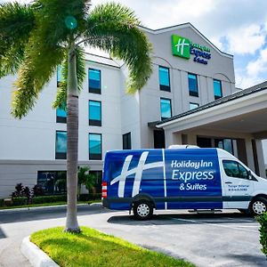 Holiday Inn Express Hotel & Suites Tampa-Oldsmar, An Ihg Hotel Exterior photo