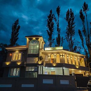 Pyramid Lodge Skardu Exterior photo