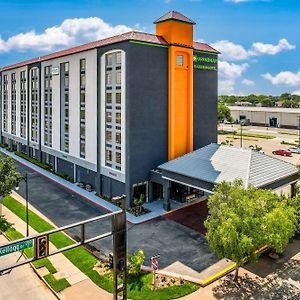 Wyndham Garden Wichita Downtown Hotel Exterior photo