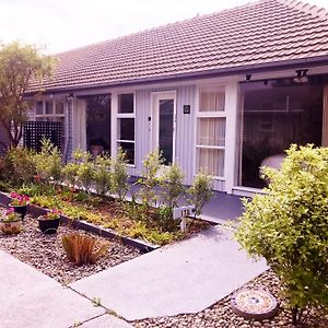 Peaceful Pukerua Bay Apartment Exterior photo