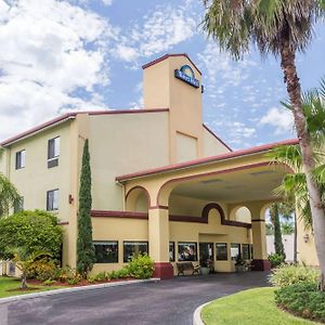 Days Inn By Wyndham Sarasota I-75 Exterior photo