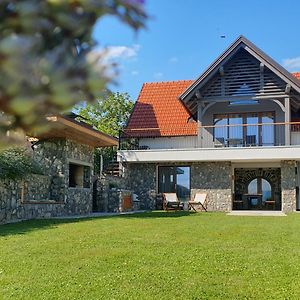 Vineyard Cottage Lan Na Hribu Semic Exterior photo