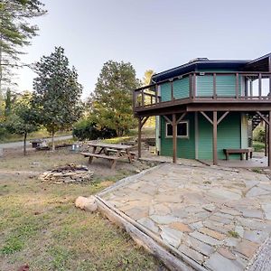 Unique West Jefferson Home With Fire Pit And Grill! Exterior photo