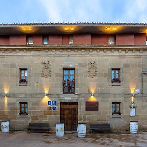 Hotel Villa De Abalos Exterior photo