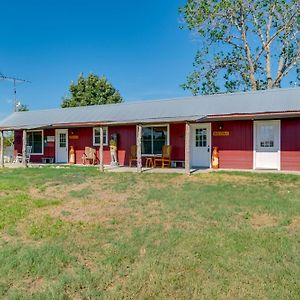 Charming Carmine Studio With Pond On 60-Acre Farm! Apartment Exterior photo