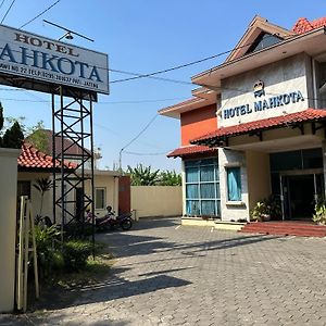 Hotel Mahkota Pati Exterior photo