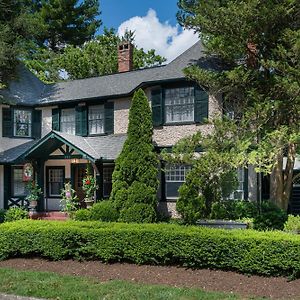 Pinecrest Bed & Breakfast Bed & Breakfast Asheville Exterior photo