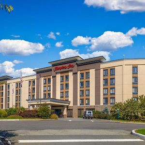 Hampton Inn Carlstadt At The Meadowlands Exterior photo