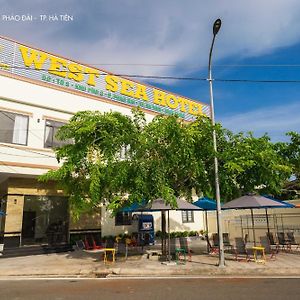 Khach San Bien Tay Hotel Ha Tien Exterior photo