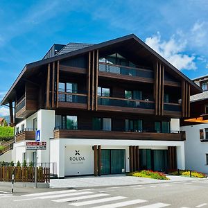 Rouda Luxury Retreat Am Kronplatz Aparthotel Olang Exterior photo