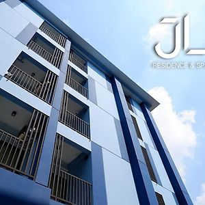 J & L Residence And Spa Bangkok Exterior photo