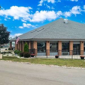 Quality Inn Grand Blanc Exterior photo