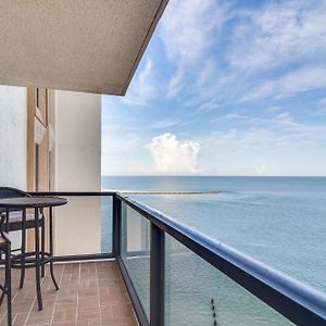 Oceanfront Condo With Balcony And Stunning Views! Clearwater Beach Exterior photo