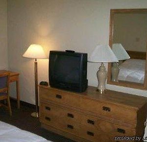 Knights Inn Johnstown Room photo